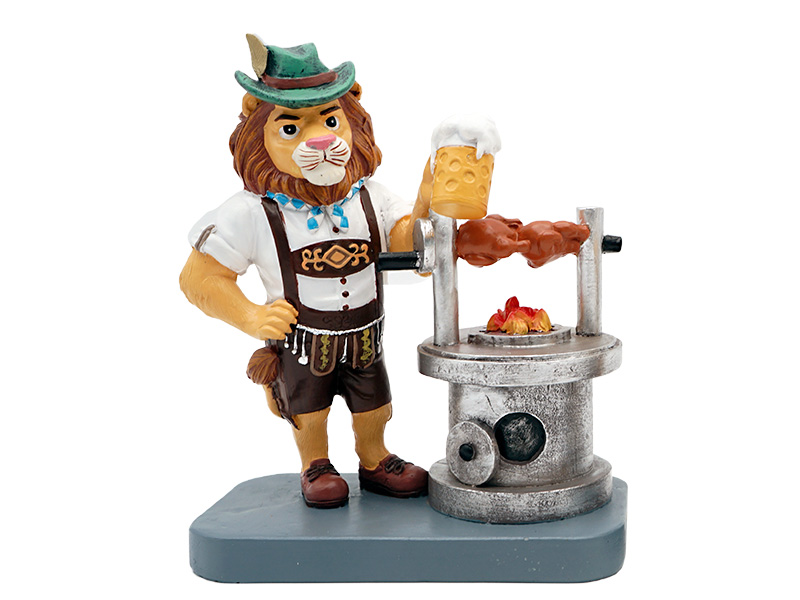 Löwe "Leopold" aus Poly am Grill 12x7x14,5cm   