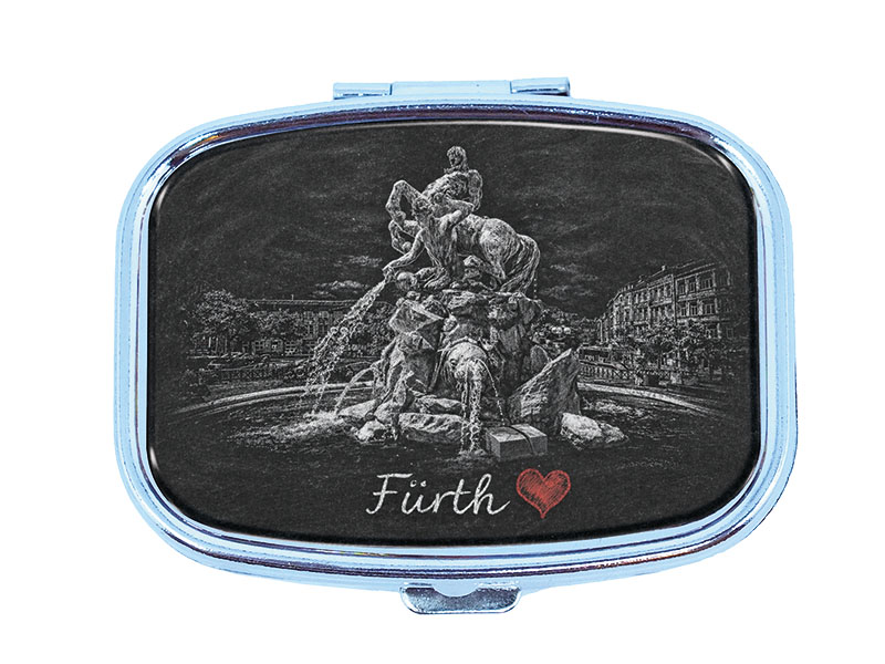 Souvenir metal pillbox Fürth 6x4,5cm