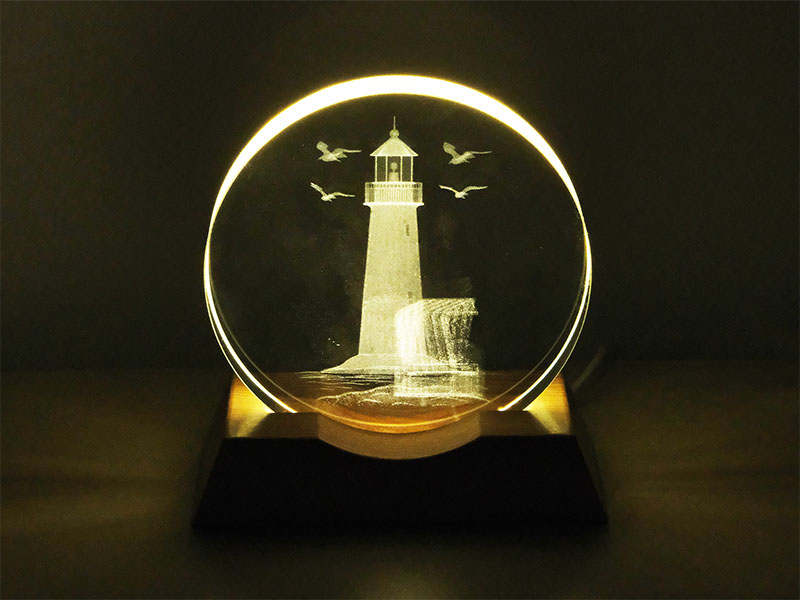 Tischlampe aus Glas mit Leuchtturm Ø8cm