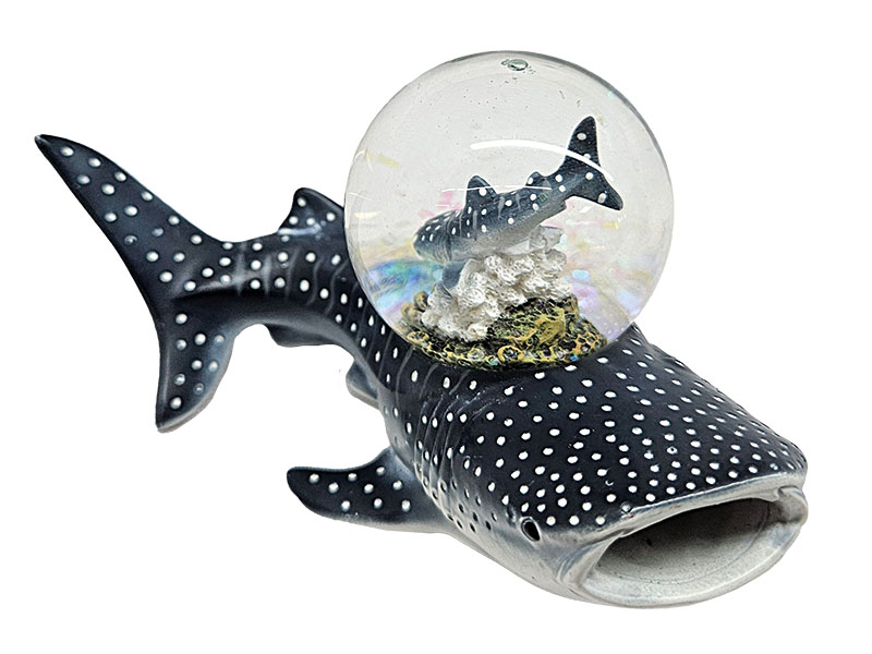 Walhai aus Poly mit Walhai in Glitzerkugel 10x9x7cm   