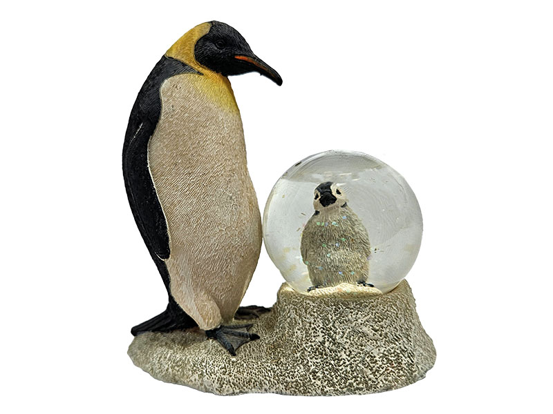 Pinguin aus Poly mit Pinguin in Glitzerkugel 10x5x10cm   