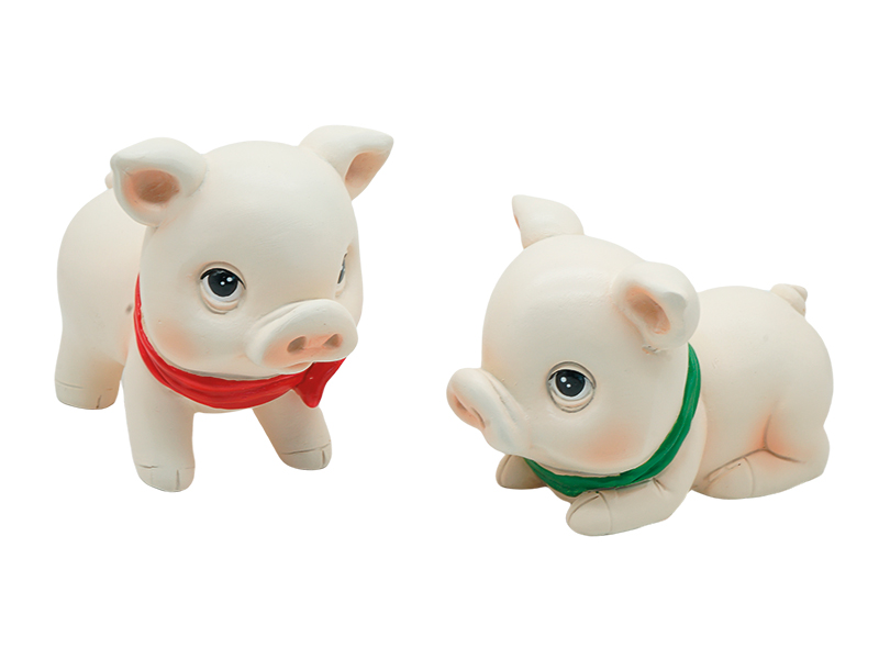 Schwein mit Halsband aus Poly 10,5x7x9cm    Schwein mit Halsband aus Poly 10,5x7x9cm