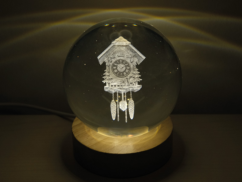 Tischlampe aus Glas mit Kuckucksuhr Ø8x10cm