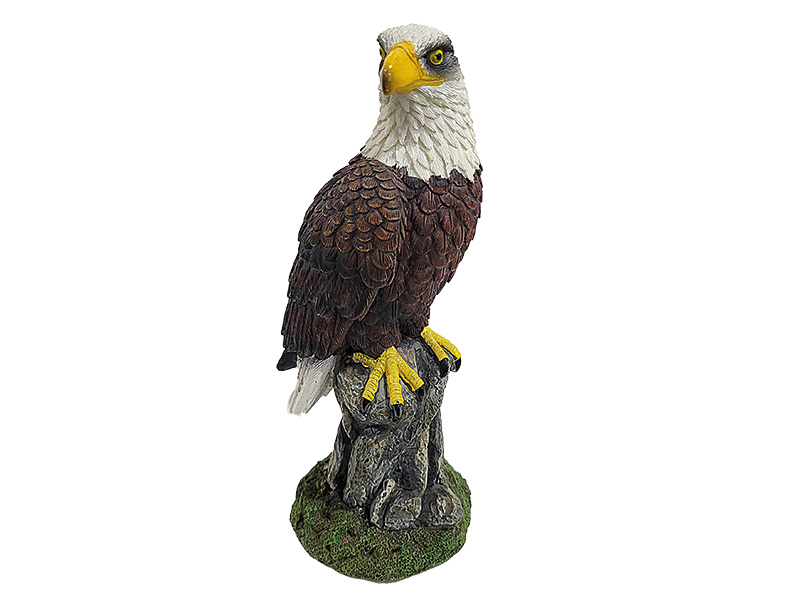 Adler aus Poly auf Fels, 9x9x23cm   