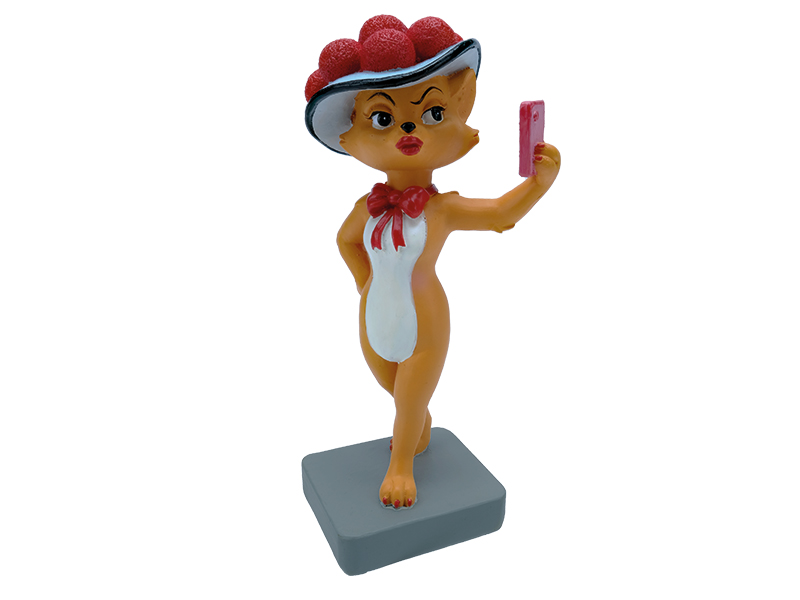 Füchsin "Bollie" aus Poly Selfie Pose 6,5x7x16cm   