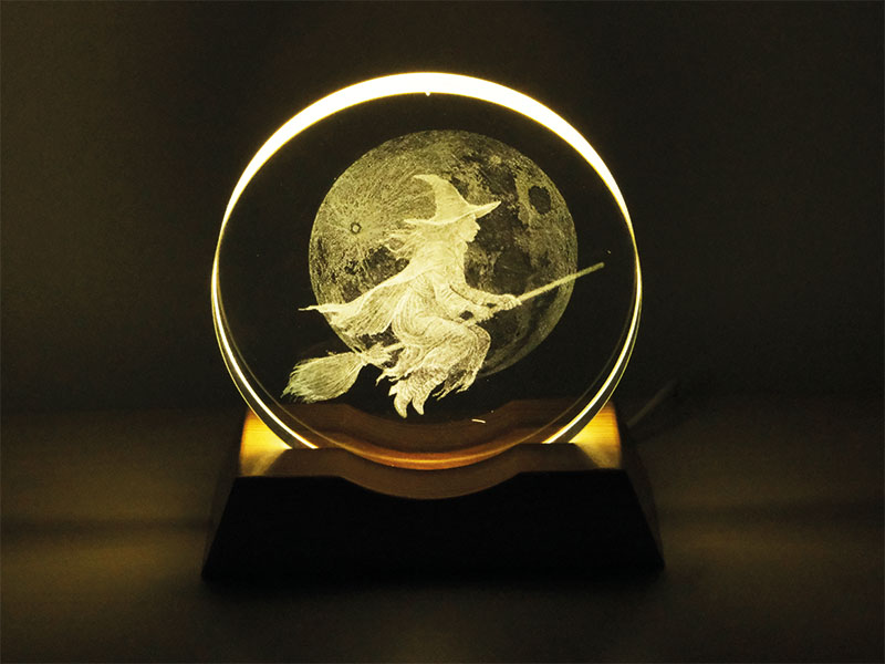 Tischlampe aus Glas mit Hexe Ø8cm