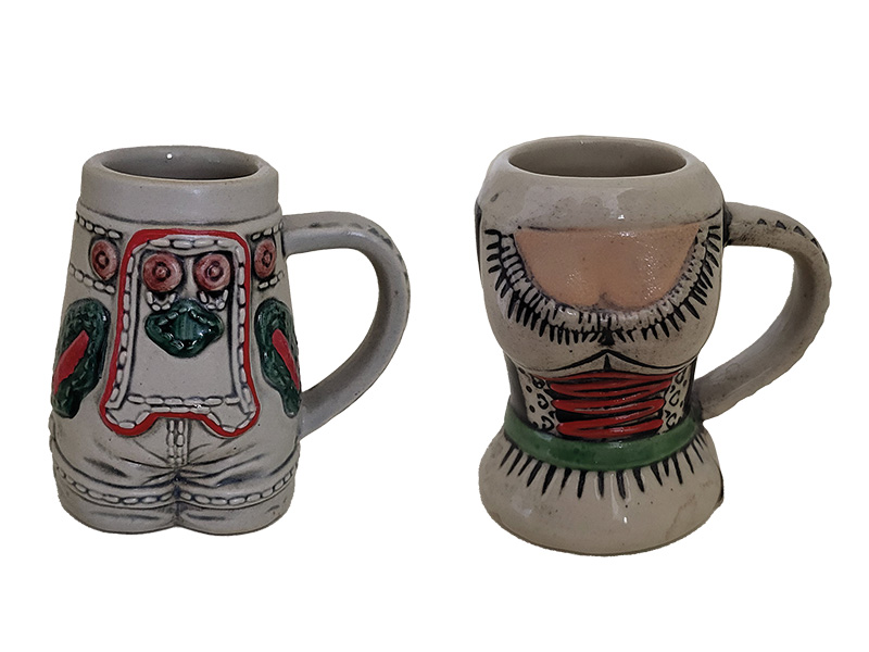 Schnapsglas aus Porzellan, 6,5x5x6,5cm    Schnapsglas aus Porzellan, 6,5x5x6,5cm