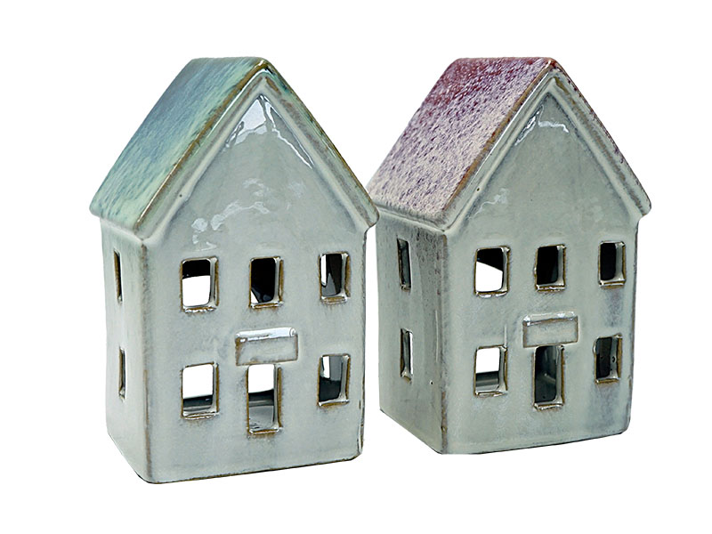 Haus als Teelichthalter aus Keramik 8x7,5x13cm    Haus als Teelichthalter aus Keramik 8x7,5x13cm