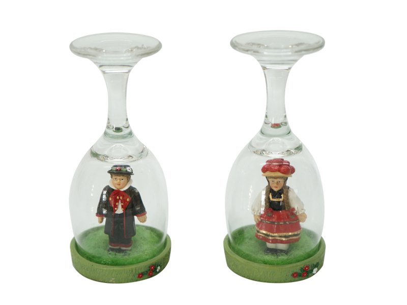 17041 Poly Schwarzwaldfigur im Glas